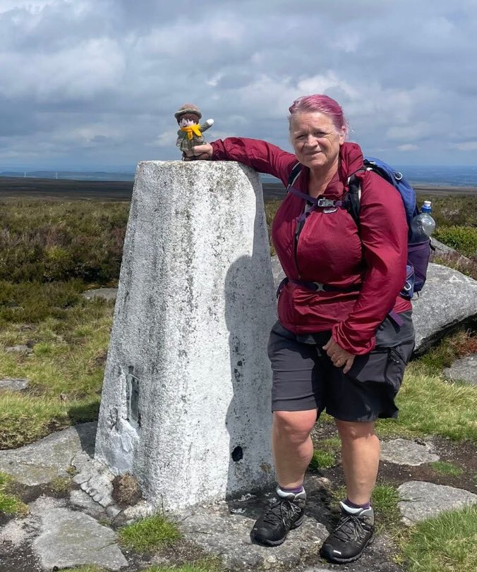 TPointWankers's tweet photo. Epic fail for entry into Celebrity #trigpointwanker of the year.  #Vera would wear clothes that matched way less than this you muppet 🙄 As punishment go and stick your head in a bog https://t.co/WWSGkZYPQN