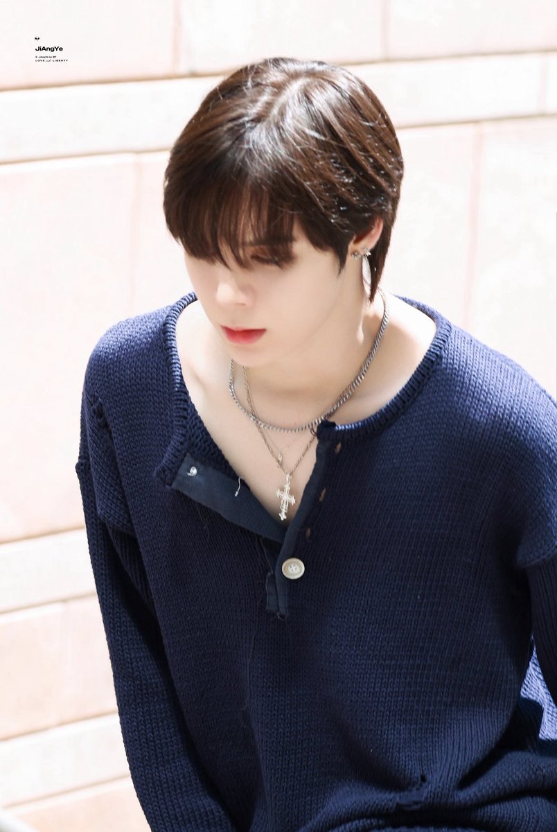 jj_Sophina's tweet photo. 250629
My world was bright when I saw you.
Cr.酱糊小狗
#JUSTINJAY #JayJay
#TakagiJustinJay
#JUSTIN #제이제이
#저스틴 #ジェイジェイ
#SMTR25 #SMNBG https://t.co/Pf8PF8KIP1