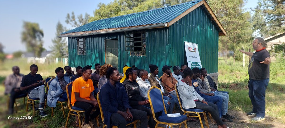 kenaff_farmers's tweet photo. 🌿 On July 1, the #KENAFF Nakuru team held an #IPDM training with youth & agri students from Egerton University & Rift Valley Institute.
Focus: eco-friendly pest control & climate-smart practices! 🌱📚
#YouthInAg #GreenFarming #ClimateAction #KENAFFInAction https://t.co/i4bRevZ2V5