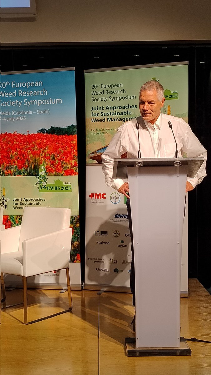 #ewrs2025 
The morning session proceeds with an engaging speech of the Invited Speaker Dr. Roland Gerhards "From site specific #weed #management to #roboticweeding "
20th EWRS Symposium 2025