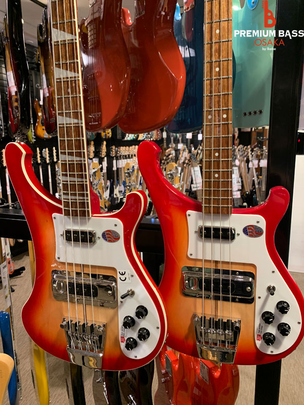premium_guitars's tweet image. 【#プレミアムベース大阪】
#Rickenbacker 来ました～🗽
コレによりFiregloが4003/4003Sで揃ったよ🔥
リッケン然とした佇まい、良いね‼️
あ、もちろん最新スペックやで🤠
4003はちょっと写真撮らなきゃなんでWEBお待ちください🙇
4003Sは💁ikebe-gakki.com/Form/Product/P…