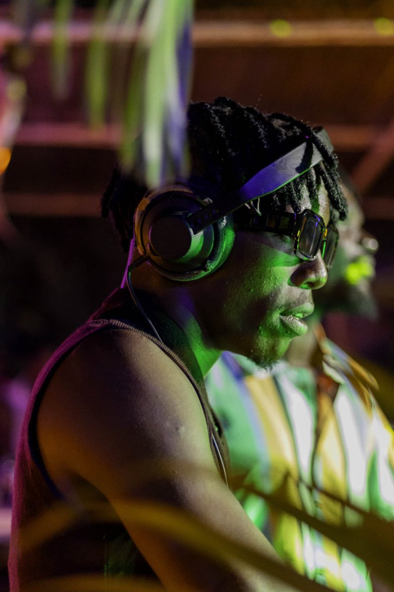 calvinmayani_'s tweet photo. A time was had, new challenges were faced, fears were conquered and it’s only up from here onwards. 

Thank you @VibezNzuri and big S/O to my bro @MC_AlanKing for supporting me throughout the set and everyone that came through🙏🏾

📸: @LyslayOsoa 

#PIANOPEOPLE #YouKnowTheVibe https://t.co/La1ZY4X70q