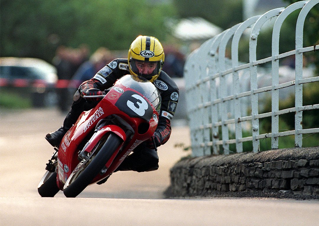 02.07.2000
Remembering the greatest 25 years on 
#3️⃣
Wish I knew the photographers of these great images to give credit