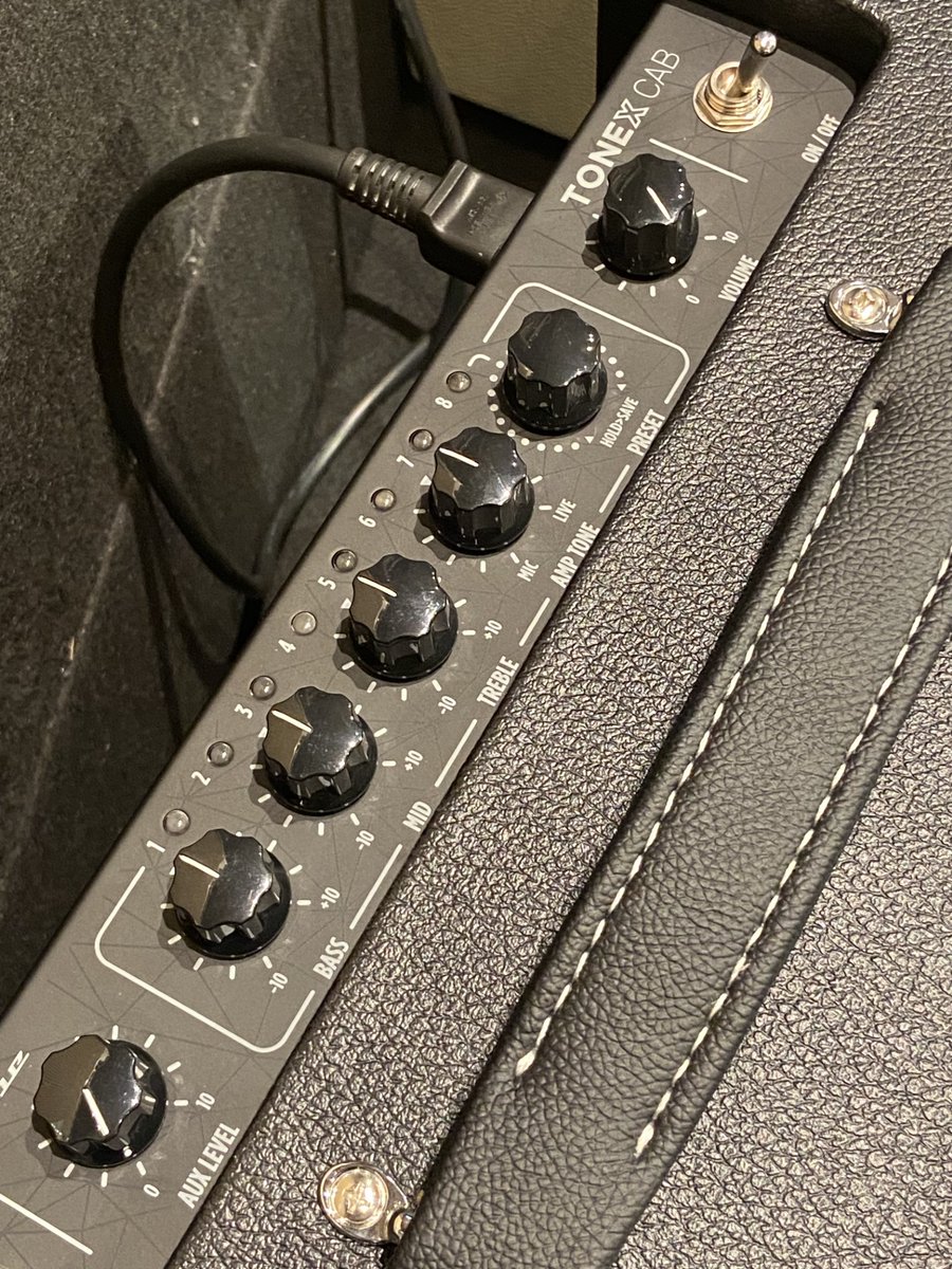 イケベ楽器店プレミアムギターズ (@premium_guitars) on Twitter photo 【#TONEXCab】
デジタル・アンプモデラーに最適な、FRFR(フルレンジ・フラットレスポンス...!!)パワード・キャビネット🔊
小型ながらハイパワー。IRローダーも採用されており、アナログ・プリアンプも使用可能です!
TONEX等のご試奏にて、その真価をぜひご体感下さい🔥🔥 【#TONEXCab】
デジタル・アンプモデラーに最適な、FRFR(フルレンジ・フラットレスポンス...!!)パワード・キャビネット🔊
小型ながらハイパワー。IRローダーも採用されており、アナログ・プリアンプも使用可能です!
TONEX等のご試奏にて、その真価をぜひご体感下さい🔥🔥