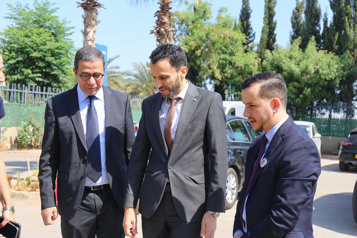 CAPC Algérie (@capcalgerie) on Twitter photo La #CAPC accompagne l’initiative  #Un jeune_une idée dans le cadre des #72h_entrepreneuriat.
🎯 Valoriser l’innovation, soutenir les talents, bâtir un #écosystème solide.
🇩🇿 Investir dans la jeunesse, c’est investir dans l’Algérie de demain.
#Startups #Diaspora La #CAPC accompagne l’initiative  #Un jeune_une idée dans le cadre des #72h_entrepreneuriat.
🎯 Valoriser l’innovation, soutenir les talents, bâtir un #écosystème solide.
🇩🇿 Investir dans la jeunesse, c’est investir dans l’Algérie de demain.
#Startups #Diaspora