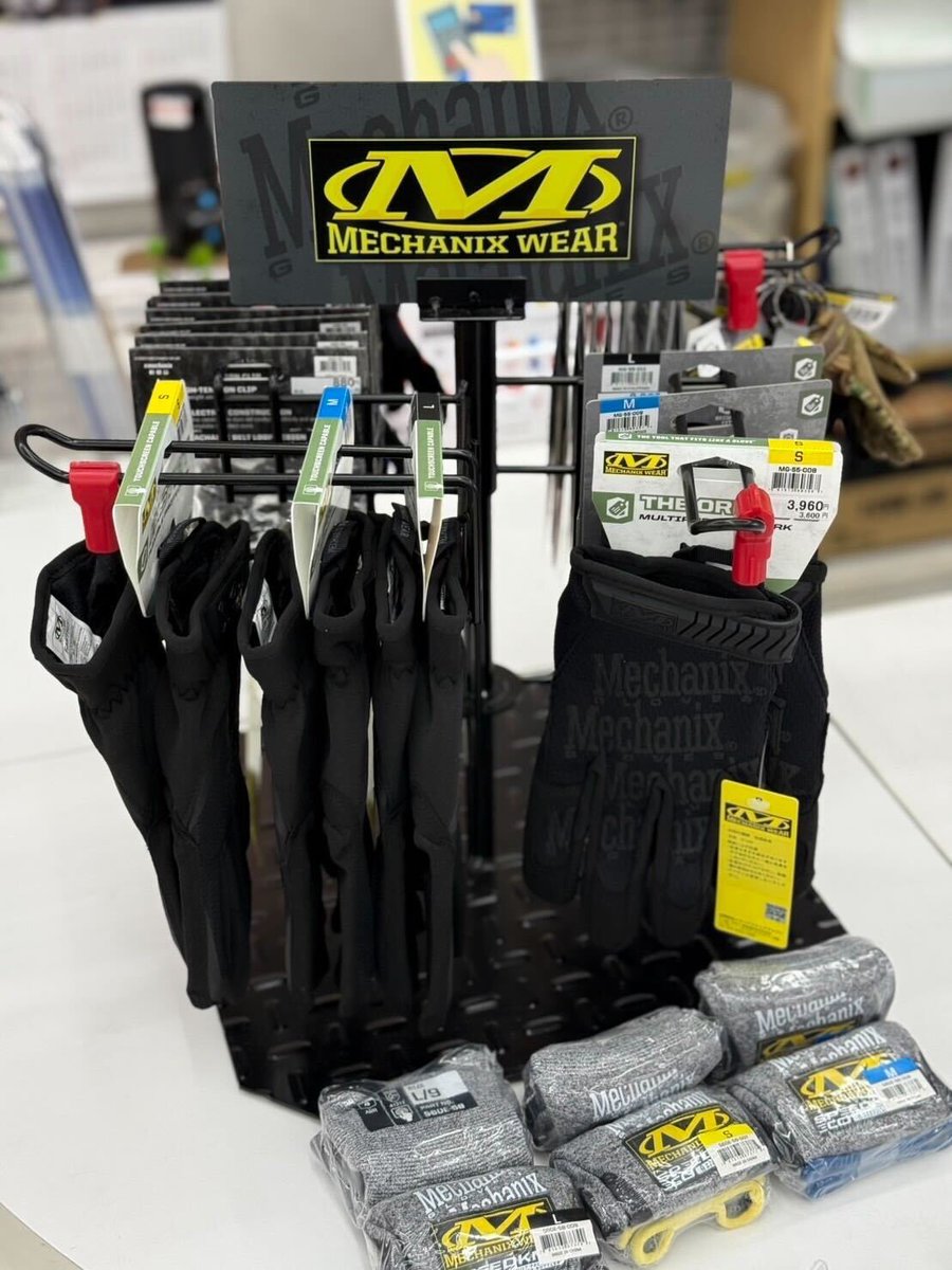 Mechanix_JP's tweet image. オートバックス座間店にて
Mechanix Wear グローブの販売が始まりました!
ぜひ店頭でチェックしてみてください🧤✨ 発売開始と同時に大人気のキーホルダーもお取り扱いしています。
@a_bzq
店舗詳細はこちらから👇🏻👇🏻👇🏻
shop.autobacs.com/ja/retail/shop…