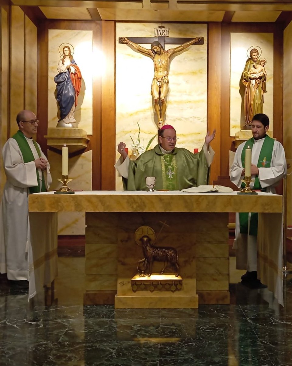 Ayer y hoy estarán reunidos los obispos y responsables de áreas de la Comisión para la Evangelización, Catequesis y Catecumenado para revisar todo el año concluido y planificar el siguiente. Acompañémosles con nuestras oraciones.