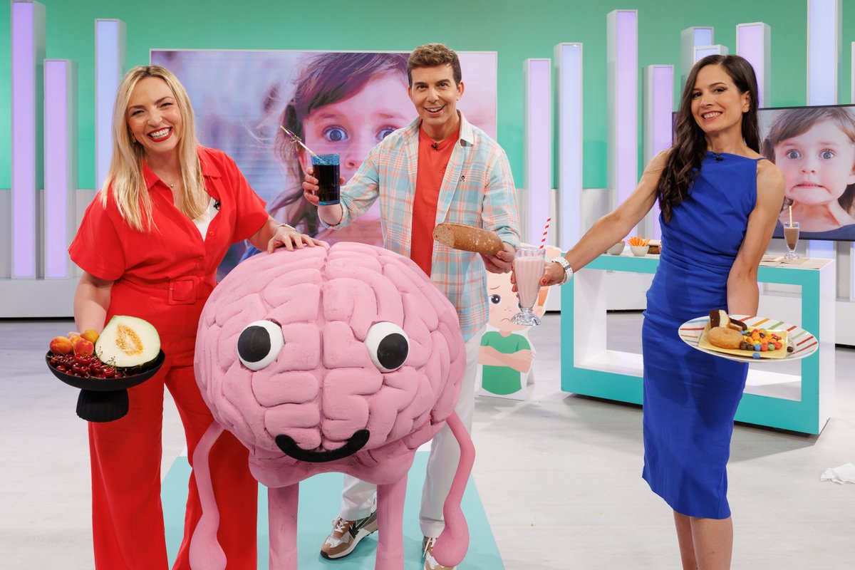 Beatriz Robles (@beatrizcalidad) on Twitter photo 🧠 La ansiedad también afecta los menores, y muchas veces se manifiesta en su forma de comer.
Este domingo, en <a href="/SaberVivirTVE/">Saber Vivir</a>, <a href="/luciapediatra/">Dra. Lucía Galán (Lucía mi pediatra)</a> y yo hablamos de cómo influyen los ultraprocesados en la salud mental infantil.
📺 Domingo
🕙 12:20pm.
📌 <a href="/la2_tve/">La 2</a>
#SaberVivirTVE 🧠 La ansiedad también afecta los menores, y muchas veces se manifiesta en su forma de comer.
Este domingo, en <a href="/SaberVivirTVE/">Saber Vivir</a>, <a href="/luciapediatra/">Dra. Lucía Galán (Lucía mi pediatra)</a> y yo hablamos de cómo influyen los ultraprocesados en la salud mental infantil.
📺 Domingo
🕙 12:20pm.
📌 <a href="/la2_tve/">La 2</a>
#SaberVivirTVE