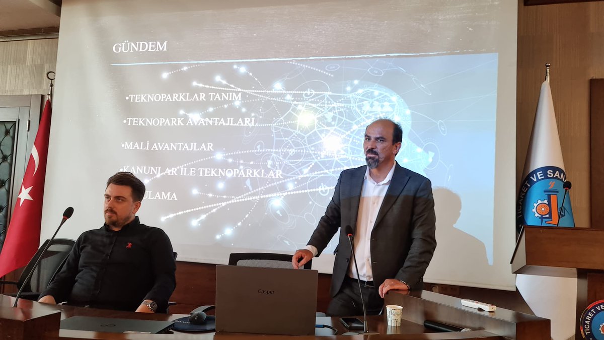 İskenderun Ticaret ve Sanayi Odası ev sahipliğinde düzenlenen “Teknoloji Geliştirme Bölgeleri Avantajları Bilgilendirme Toplantısı”, iş dünyasının temsilcileri, girişimciler ve akademik çevrelerin katılımıyla gerçekleştirildi.
Toplantıda, Teknoloji Geliştirme Bölgeleri'nin (TGB)