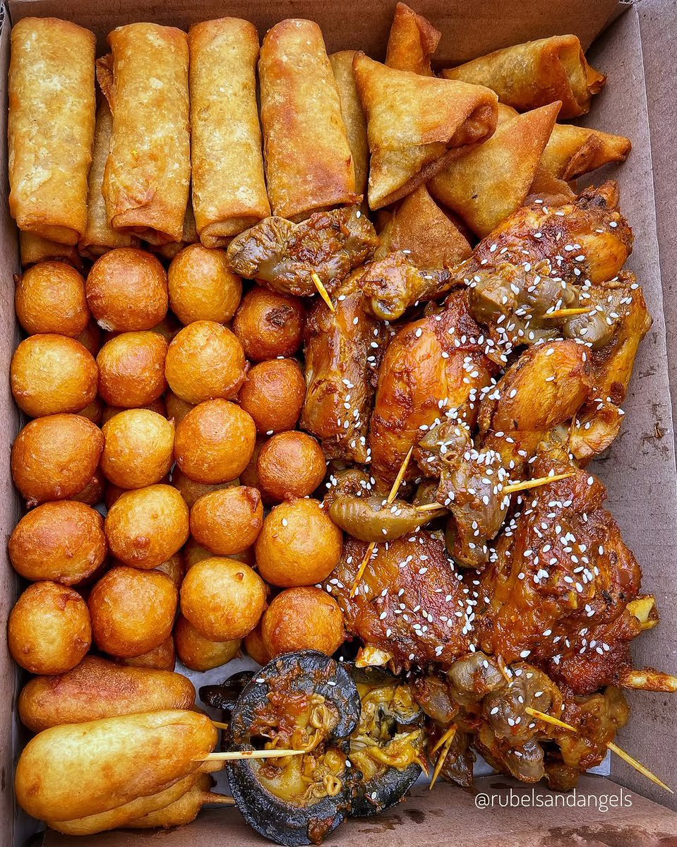 Rubels_Angels's tweet photo. That celebration is not complete without the king of parties - small chops.
This is a great treat either as a gift for a foodie or just for enjoyment with family this weekend.
It's small chops season; indulge and order for yours. We have various options to suit your budget.
⬇️ https://t.co/rBRfs3uWdo