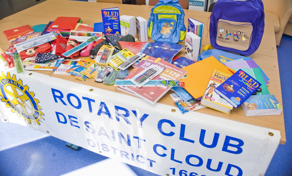 VilleSaintCloud's tweet image. [ ASSOCIATION ] Collecte de fournitures scolaires 📚
Le @Rotarystcloud16 organise une collecte de fournitures scolaires au Monoprix les vendredi 4 et samedi 5 juillet au profit des familles clodoaldiennes en difficulté, en partenariat avec la Maison de l’Amitié.