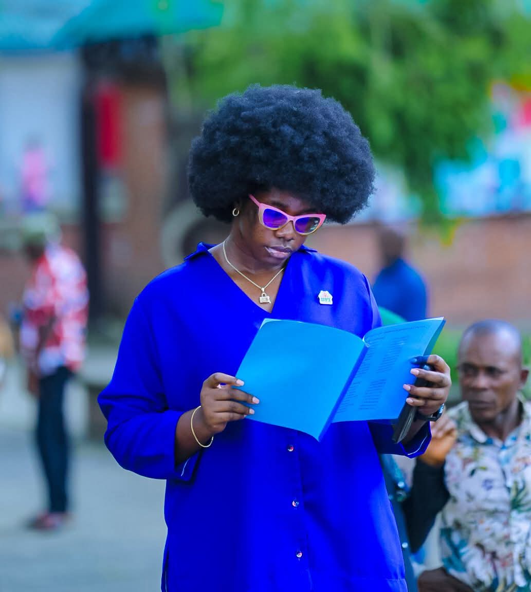 Akwa Ibom Hypeman (@romeocza) on Twitter photo #AkwaIbomTwitter
So the Chief Photographer to HE <a href="/_PastorUmoEno/">Pastor Umo Eno</a> stopped by Ibom plaza to visit her fellow photographers, and donated 50k each to them.
And Discounted and almost Free Passport and photoshoot at Ibom plaza if you use the discount code "Idara Adiakpan".
Lovely 👍 #AkwaIbomTwitter
So the Chief Photographer to HE <a href="/_PastorUmoEno/">Pastor Umo Eno</a> stopped by Ibom plaza to visit her fellow photographers, and donated 50k each to them.
And Discounted and almost Free Passport and photoshoot at Ibom plaza if you use the discount code "Idara Adiakpan".
Lovely 👍