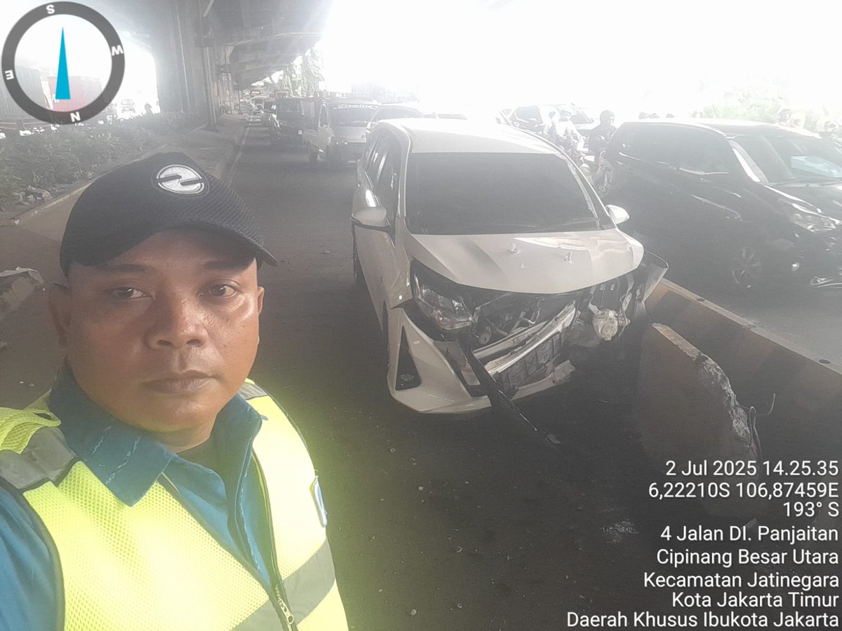#INFOTRANSJAKARTA | Koridor 10 : PGC - Tanjung Priok mengalami pengalihan rute terkait adanya kendaraan pribadi menabrak MCB di sekitar Halte Pedati Perumpung. Sementara arah Tanjung Priok  tidak melayani Halte Pedati Perumpung. #JAKI #PerluTahu #Koridor10