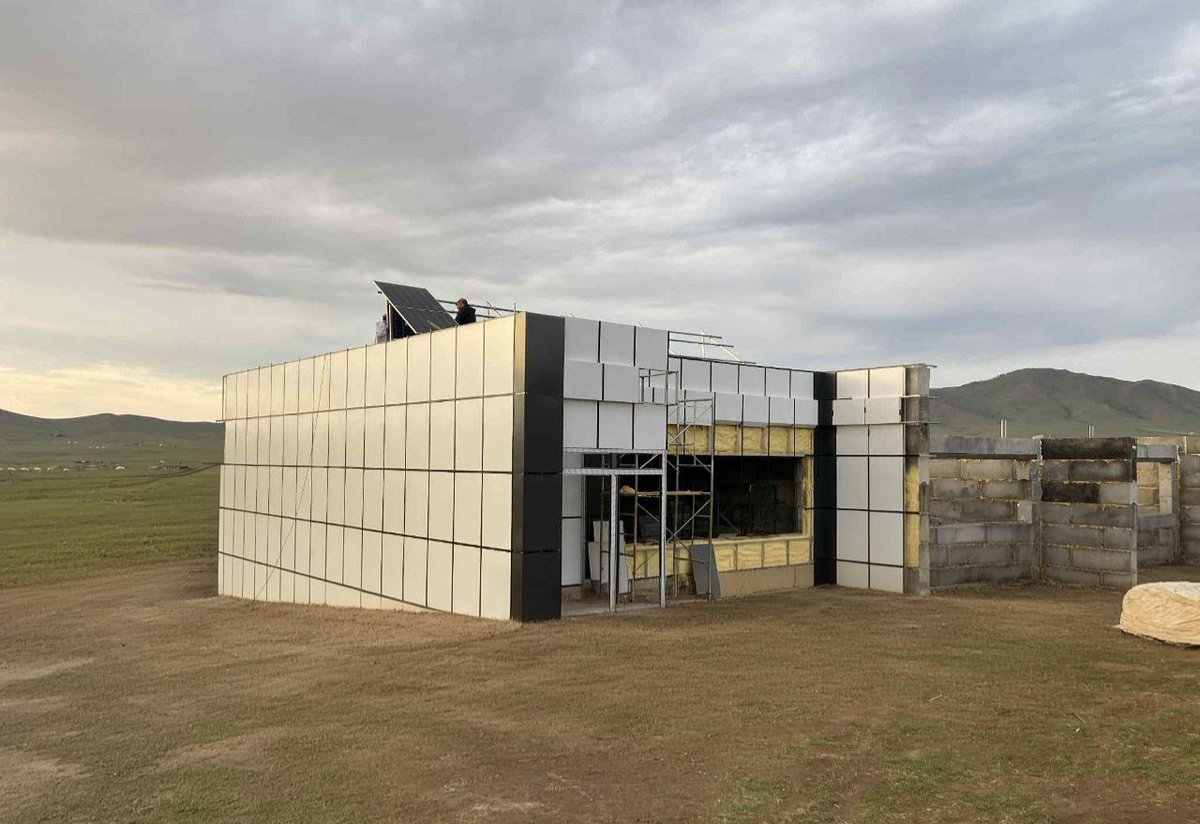 Та бүхэнд мэндчилье! 

🏠 Манай төслийн ажил сайхан өрнөж байна!

Энэ зураг нь бидний төслийн түүхэн мөчүүдийг харуулж байгаа бөгөөд ирээдүйд дурсамж болж үлдэх гэж одоо Facebook хуудсандаа оруулж байна.

🔨 Удахгүй дараагийн шатны илүү гоё, дуусчихсан бүтээн байгуулалтын