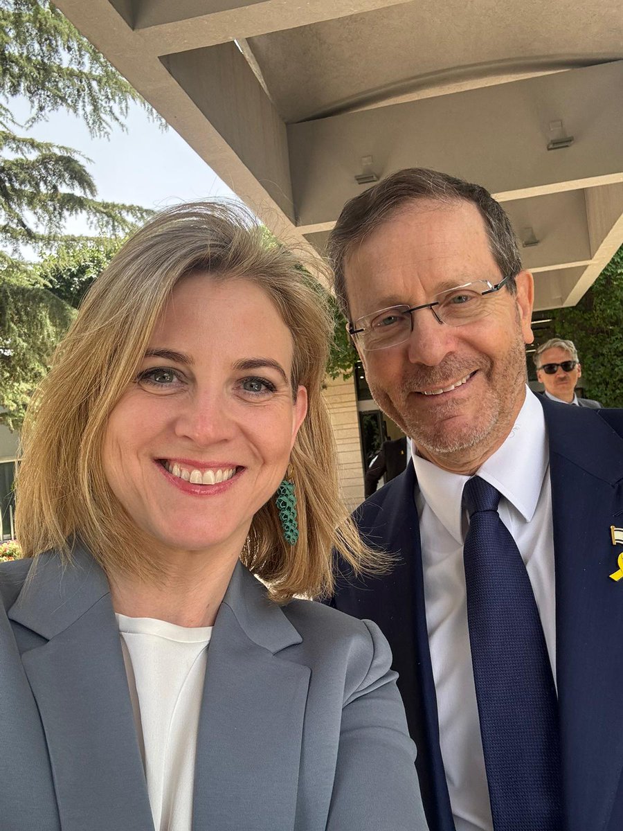 Beate Meinl-Reisinger (@bmeinl) on Twitter photo Thank you, President <a href="/Isaac_Herzog/">יצחק הרצוג Isaac Herzog</a> , for yesterday's wonderful meeting. Austria stands firmly by Israel’s side — in friendship and solidarity. In these difficult times, our shared goals are clear: peace and security for Israel and all its neighbours. The time for diplomacy is now Thank you, President <a href="/Isaac_Herzog/">יצחק הרצוג Isaac Herzog</a> , for yesterday's wonderful meeting. Austria stands firmly by Israel’s side — in friendship and solidarity. In these difficult times, our shared goals are clear: peace and security for Israel and all its neighbours. The time for diplomacy is now