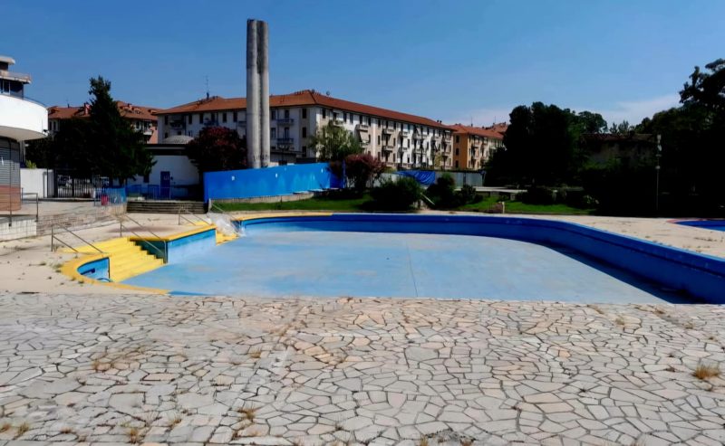 LA TRISTE VICENDA DELLE PISCINE MILANESI  

Parafrasando le dichiarazioni di un cittadino durante un presidio a inizio giugno davanti all'Argelati: "Vogliamo un piscina per gente normale e non un fottuto fitness center multifunzionale per ricchi!"

milanoinmovimento.com/milano/divieto…