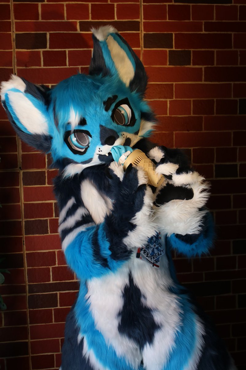 Yummy 🤤🍦💖

📷 :  @/Pundazebra