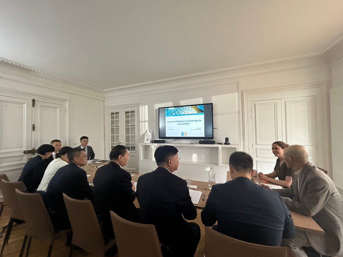 #Intervention 

Le 20 juin dernier, nous avons accueilli par le biais du CETECI (association spécialisée dans les échanges entre l’Europe et la Chine), une délégation de représentants de la justice chinoise en provenance de Shaanxi, de Xi’an, de Xianyang et de Tongchuan.