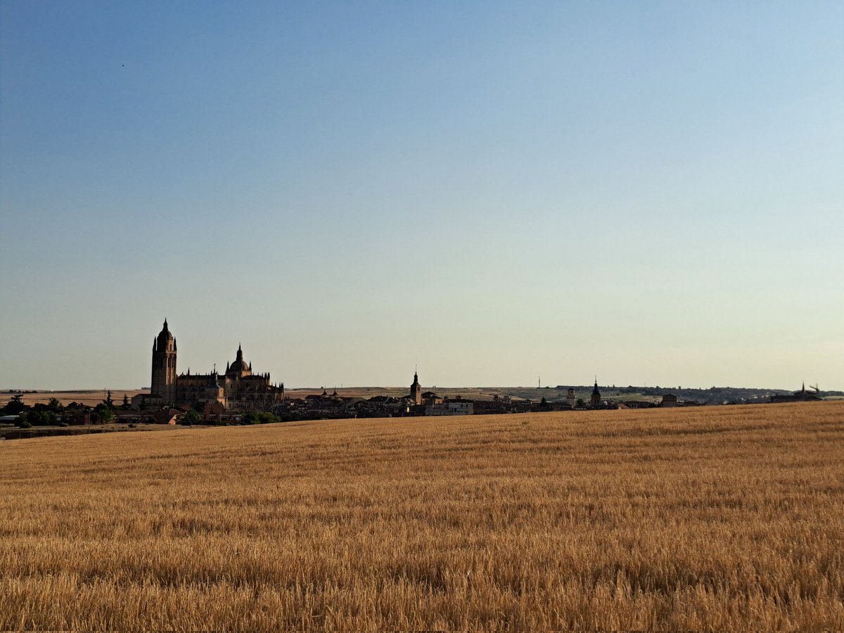 JesusGlezSg's tweet photo. Campos de Castilla https://t.co/PTf3sFU6wP