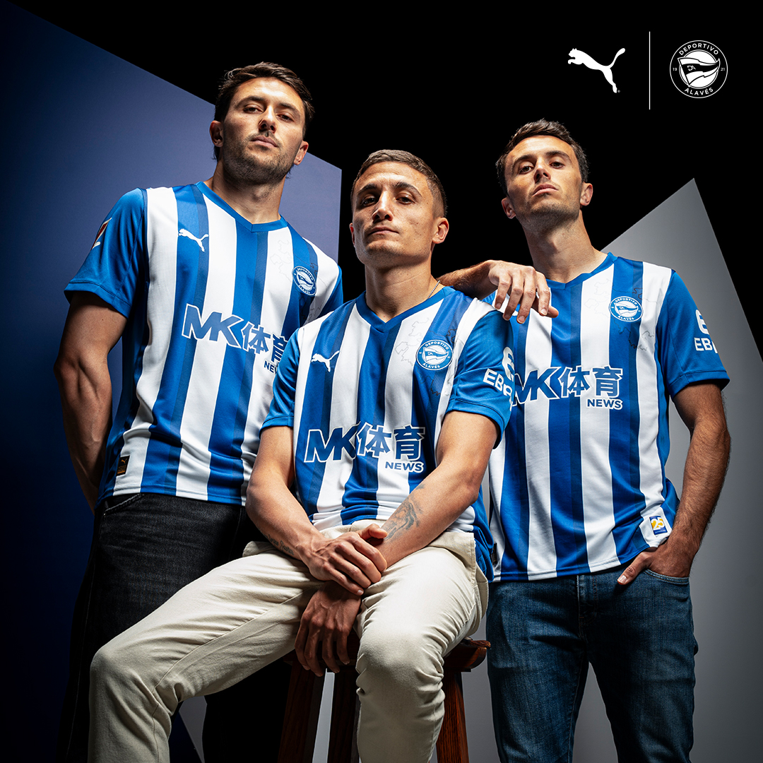 Deportivo Alavés (@alaves) on Twitter photo 𝐁𝐚𝐣𝐨 𝐧𝐮𝐞𝐬𝐭𝐫𝐚 𝐩𝐢𝐞𝐥, 𝐧𝐮𝐞𝐬𝐭𝐫𝐚 𝐠𝐞𝐧𝐭𝐞
¡Os presentamos la nueva equipación para la 25-26! ⚔️
¡Conoce los detalles! ➡️ t.ly/HlM8c
🤝 <a href="/pumafootball/">PUMA Football</a>
#Gutarikoak
#NuestraGente | #GoazenGlorioso ⚪️🔵 𝐁𝐚𝐣𝐨 𝐧𝐮𝐞𝐬𝐭𝐫𝐚 𝐩𝐢𝐞𝐥, 𝐧𝐮𝐞𝐬𝐭𝐫𝐚 𝐠𝐞𝐧𝐭𝐞
¡Os presentamos la nueva equipación para la 25-26! ⚔️
¡Conoce los detalles! ➡️ t.ly/HlM8c
🤝 <a href="/pumafootball/">PUMA Football</a>
#Gutarikoak
#NuestraGente | #GoazenGlorioso ⚪️🔵