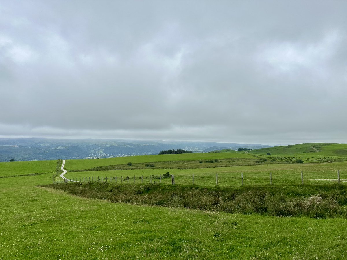 QuantumFreshWtr's tweet image. QUANTUM freshwaters continues with its upscaled national sampling from early morning to sunset in Wales @pj13302 & @AnaCastroCaste. Grateful for the pleasant temperatures ~17-18oC. Hills in shades of green revealing their land use.