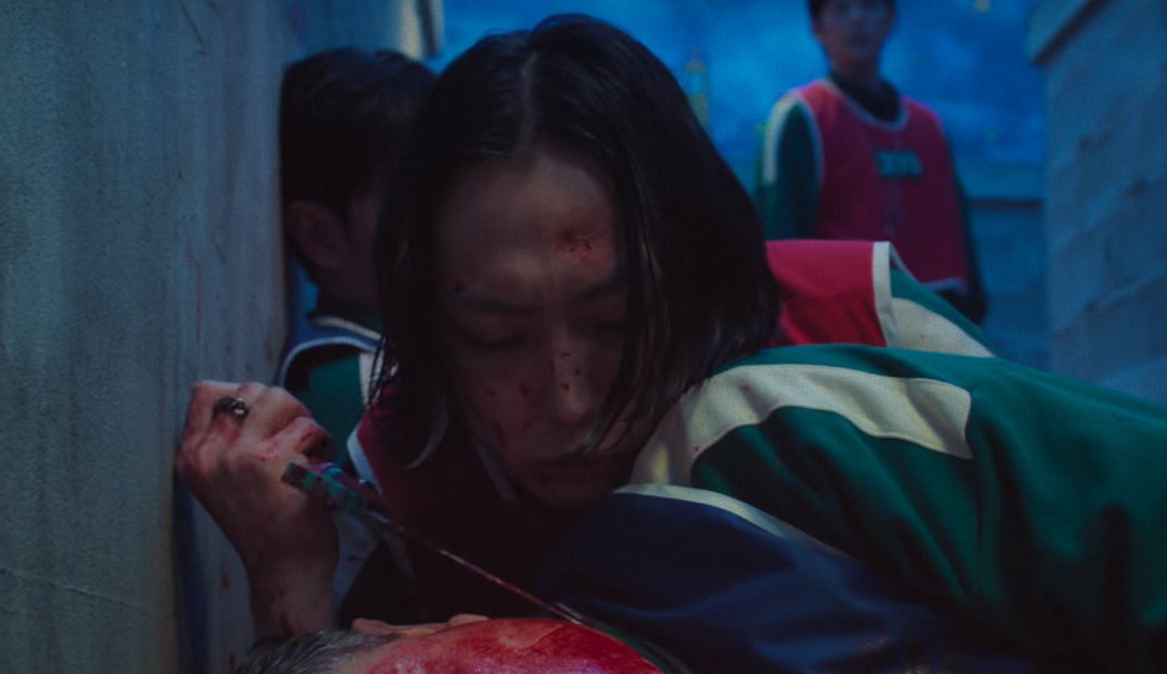 NYAMGYU_124's tweet photo. //i think a lot about the constant emphasis namgyu had around the neck area. from rubbing his neck soothingly in a pattern that followed how thanos was stabbed, uncomfortably imitating the stab itself and then gravitating towards 100's neck.... you miss him so bad dont you https://t.co/PhsbKofzKF