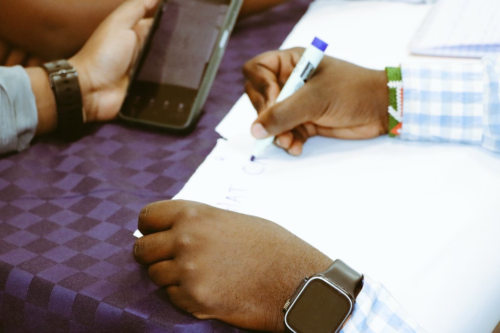 TaitaTaveta006's tweet image. 📊 @CIFOR_ICRAF Workshop Wrap-Up: Officials from Taita Taveta &amp;amp; Makueni reviewed a prototype #NatureBasedSolutions indicators dashboard to strengthen data-driven restoration reporting. 🌱 Feedback shared will help tailor the tool to county-specific needs. #FLR #NbS #Restoration