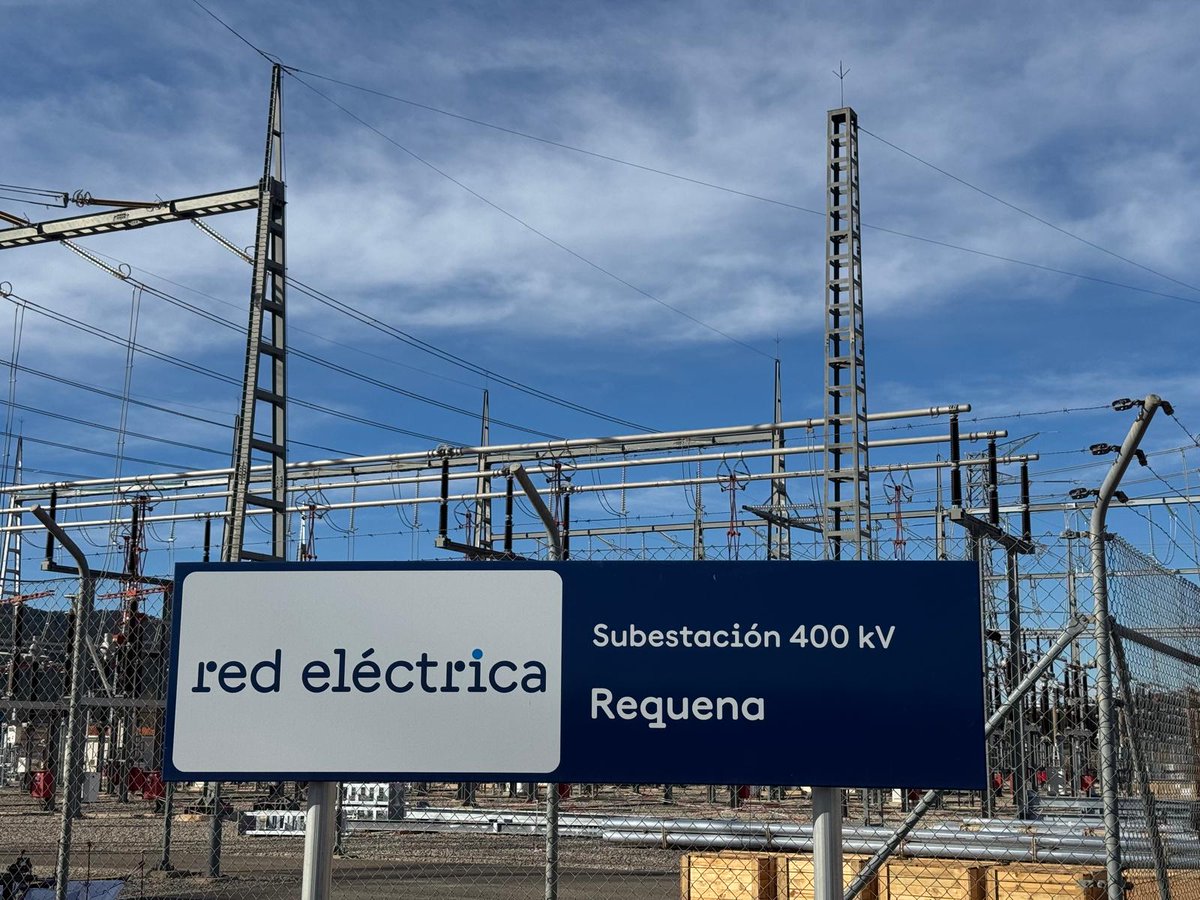 👉 Avanzamos en la futura línea Platea-Requena con la ampliación de la subestación de Requena 400kV. 

La nueva línea entre #Aragón y la #ComunitatValenciana reforzará el mallado de la red, consolidando la calidad y la seguridad del suministro de ciudadanos y empresas 👏