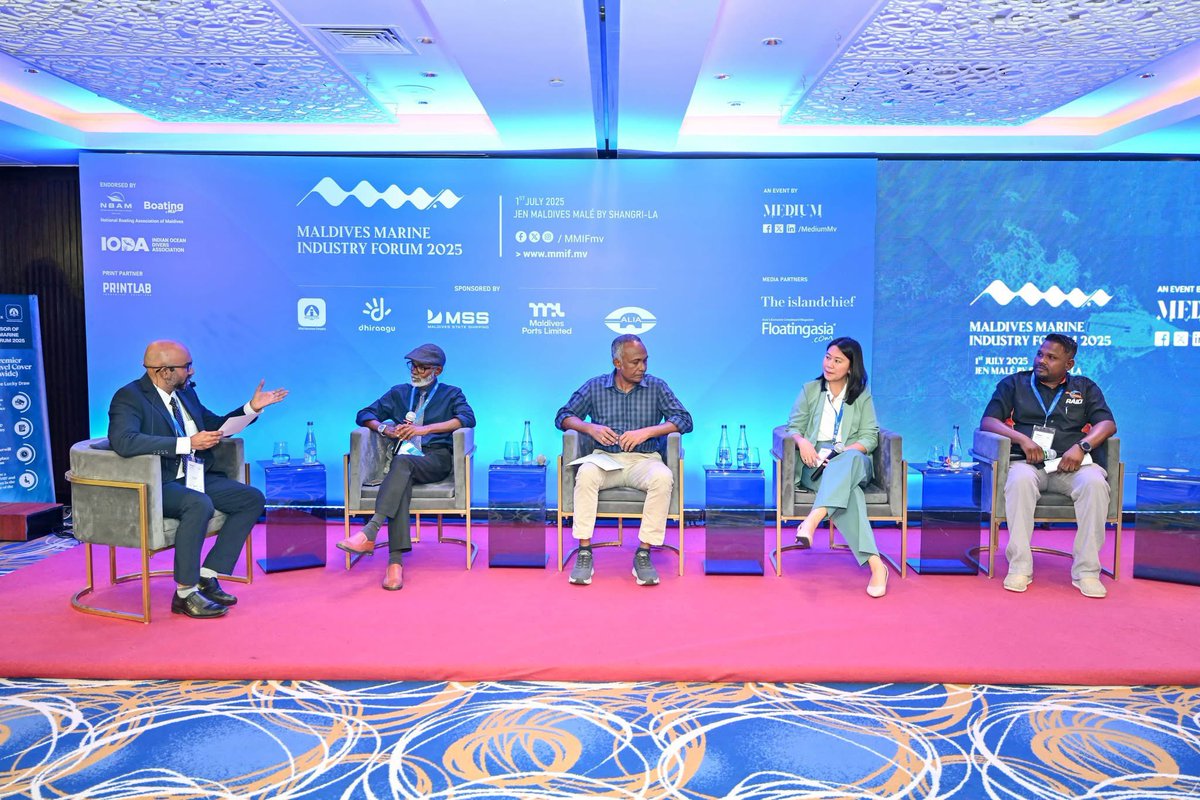 IODA Vice President,  Mr. Hussain Rasheed Sendi and  Executive Board Member Mr.Mohamed Rifshan Shaheem took part in the panel discussion “Expanding Watersports &amp; Diving” held at the 3rd Annual Maldives Marine Industry Forum at JEN Malé Maldives by Shangri-La .