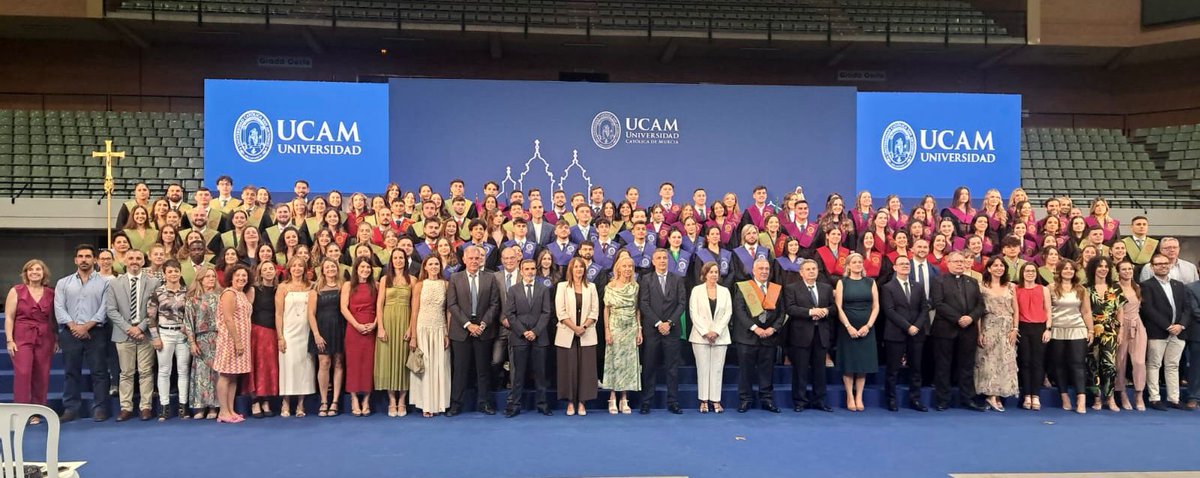 COFMURCIA (@cofmurcia) on Twitter photo 🎓 Ayer acompañamos a los nuevos graduados en Farmacia de la <a href="/UCAM/">UCAM Universidad</a> .
📍 Nuestro vocal de Investigación, Docencia y Formación, Antonio Soler Marín, asistió al acto en representación del COFRM.
👏 ¡Enhorabuena a todos! 🎓 Ayer acompañamos a los nuevos graduados en Farmacia de la <a href="/UCAM/">UCAM Universidad</a> .
📍 Nuestro vocal de Investigación, Docencia y Formación, Antonio Soler Marín, asistió al acto en representación del COFRM.
👏 ¡Enhorabuena a todos!