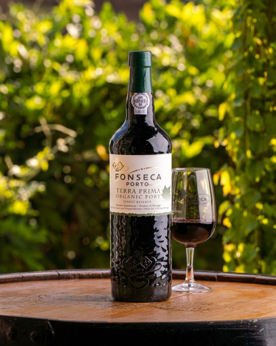 No coração do Douro nasce o Fonseca Terra Prima - o primeiro vinho do Porto produzido a partir de uvas cultivadas seguindo os princípios da viticultura orgânica.

#FonsecaPort #TerraPrima #OrganicPort