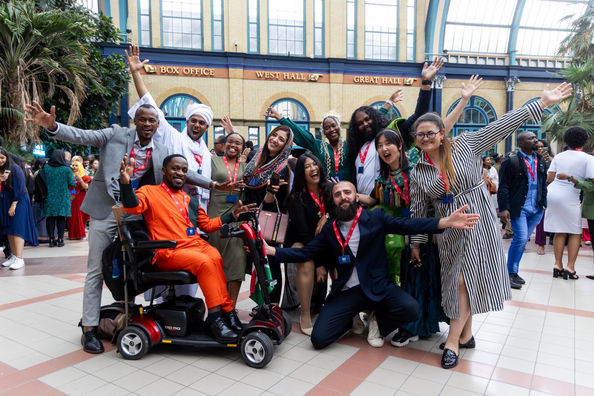CheveningFCDO's tweet image. Today, we welcome the 2024-25 cohort of #Chevening scholars to our global alumni community! 🌍
Your time in the UK may be ending, but your journey is just beginning.
Explore our alumni resources and stay in touch: chevening.org/alumni 💙
#Farewell2025 #IAmChevening