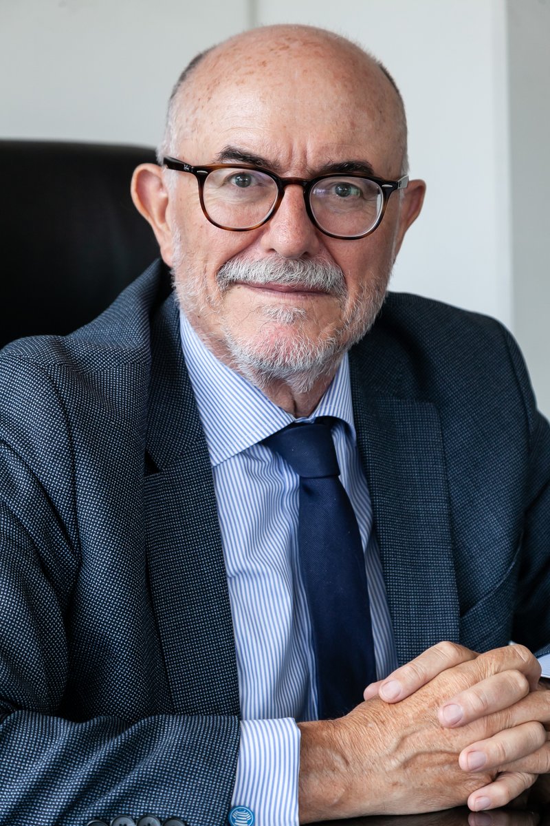 Enerclub's tweet photo. El Club Español de la Energía concederá a título póstumo el Premio Energía y Sociedad Victoriano Reinoso a Arcadio Gutiérrez Zapico

La Junta Directiva del Club Español de la Energía, así como el jurado de los Premios de la Energía que organiza la Asociación, han decidido otorgar por unanimidad el Premio Energía y Sociedad Victoriano Reinoso a Arcadio Gutiérrez Zapico, director general de Enerclub desde diciembre de 2012 hasta junio de 2025. Este Premio se entrega como reconocimiento a una personalidad por su extensa y dilatada trayectoria profesional y su contribución al sector energético