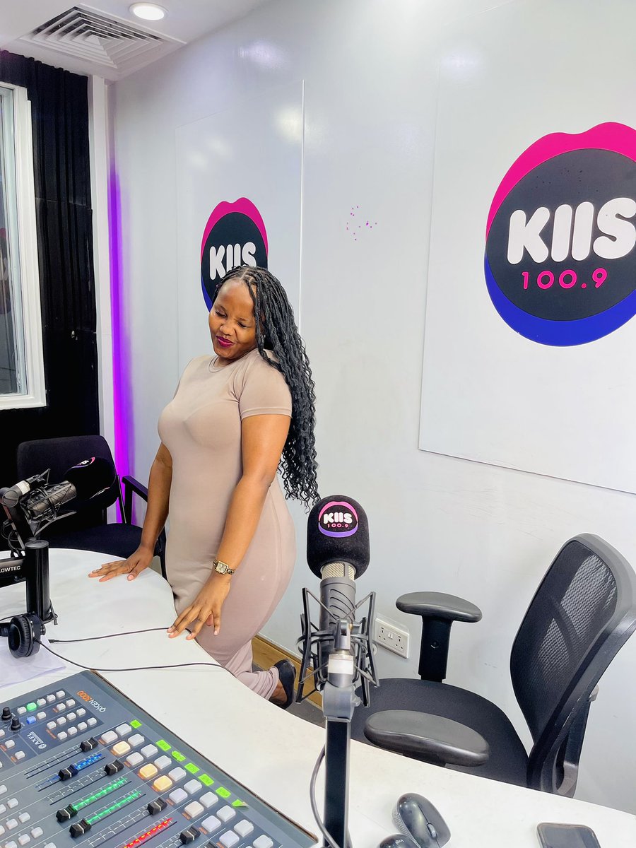 If your energy’s been low, Lisa’s got the mid morning refill- zero caffeine, 100% vibes! 🎶💯🤩🥳.
#kiis100 #hothitsforkampala  #Kiisfmug