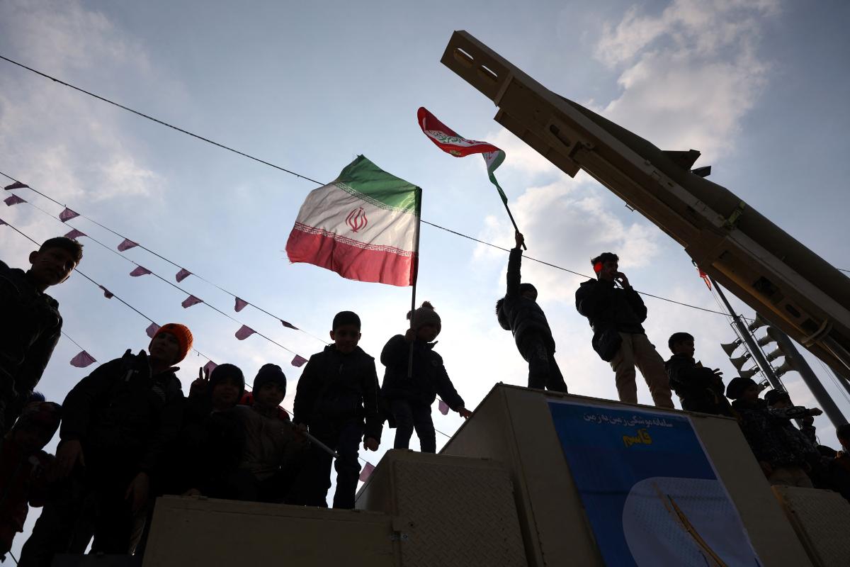 BasedIranian's tweet image. Only two countries have directly attacked U.S. forces since WWII:
Iran — and Iran again.
From al-Asad to the Persian Gulf, the message is clear.
Long live Iran 🇮🇷.