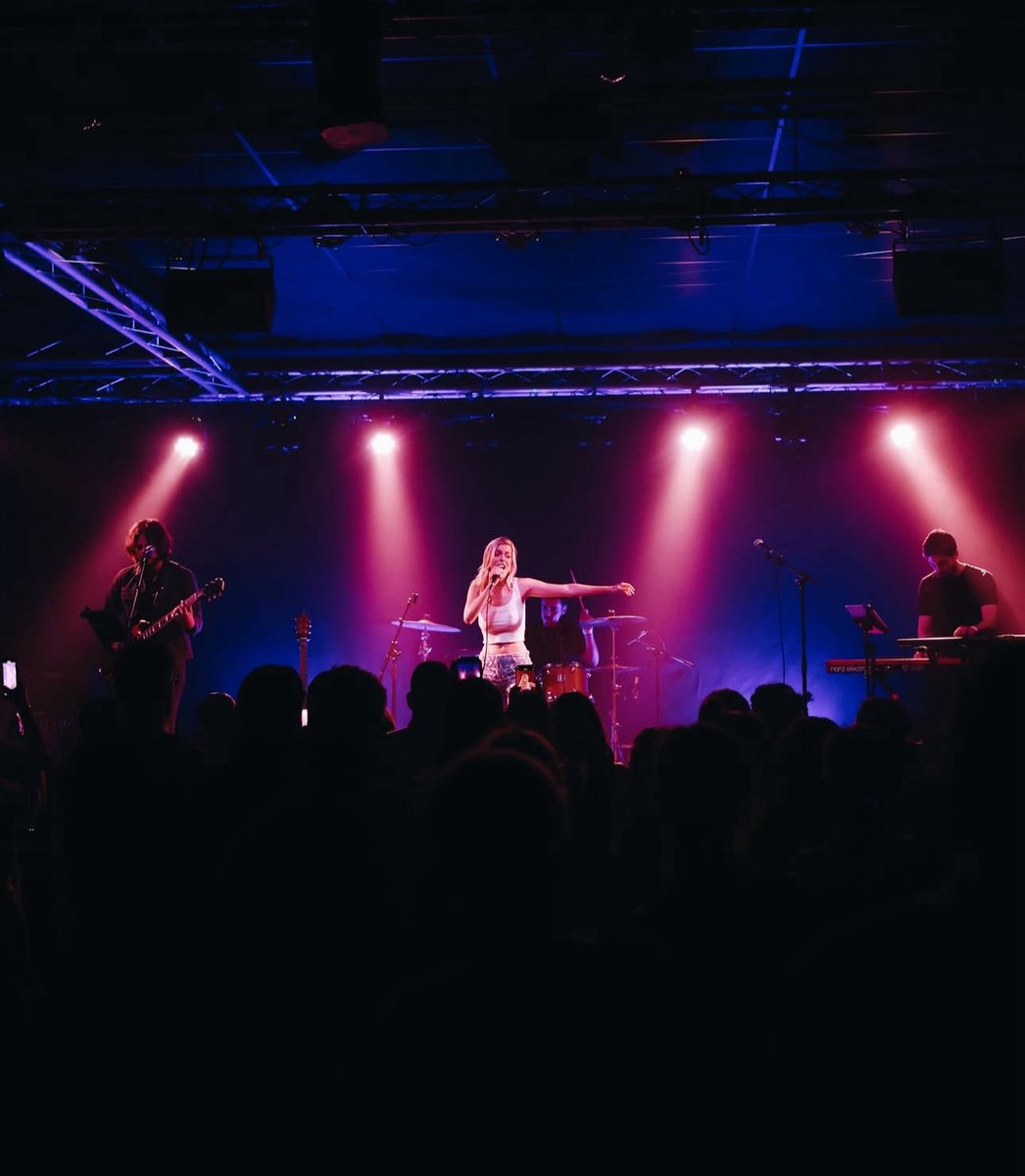 nerearoficial's tweet photo. gracias Barcelona ❤️🥹 hoy el último en Madrid en la sala independance, entradas aquí: https://t.co/SEXD4EcWJv https://t.co/2zid57pBf3