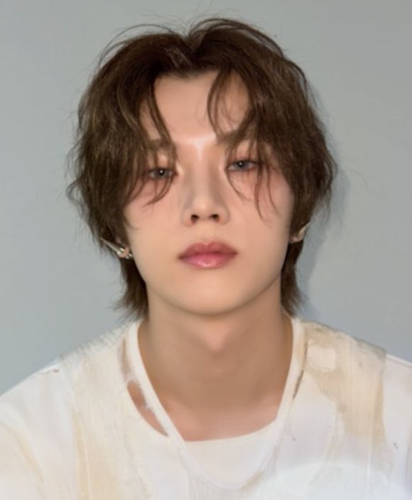 daily_jungsu's tweet photo. face card never declines https://t.co/2j80lgPWtn