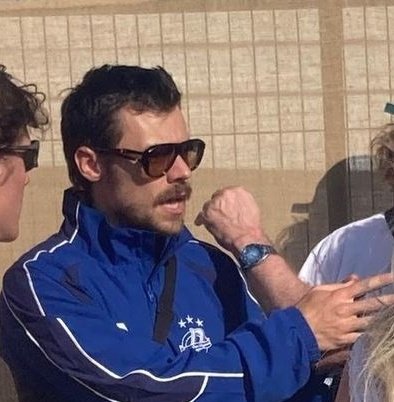 A_not_A_'s tweet image. Larry at Glastonbury 2025 aka a Glastonlarry 2025 timeline

All credits to videos and pictures to their owners,sorry if I fail to mention you,no disrespect intended.Mostly not owned by me (unfortunately I wasn&apos;t there to witness history)

TW: stunt content for the sake of context