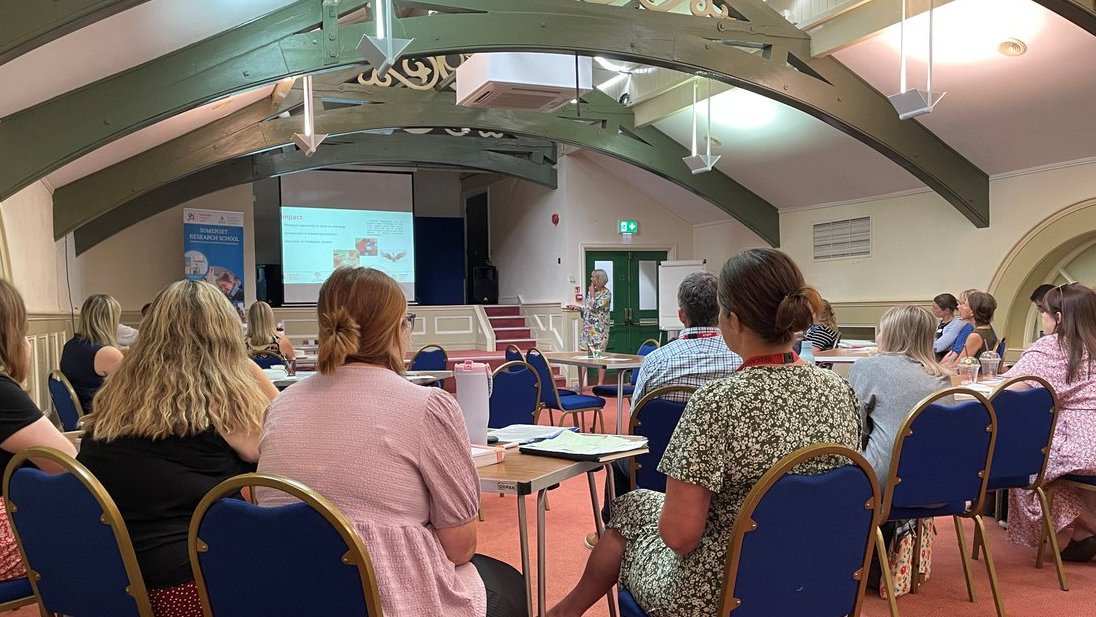 Somerset Research School (@somresearchsch) on Twitter photo Great to see colleagues yesterday for the Review & Next Steps of our Wiltshire Cracking Communication Partnership. Thank you to colleagues who presented case studies and for all the valuable contributions throughout the programme <a href="/wiltscouncil/">Wiltshire Council #WiltshireTogether</a> <a href="/EducEndowFoundn/">EEF</a> <a href="/BristolEYTSA/">Bristol Early Years Teaching Hub</a> Great to see colleagues yesterday for the Review & Next Steps of our Wiltshire Cracking Communication Partnership. Thank you to colleagues who presented case studies and for all the valuable contributions throughout the programme <a href="/wiltscouncil/">Wiltshire Council #WiltshireTogether</a> <a href="/EducEndowFoundn/">EEF</a> <a href="/BristolEYTSA/">Bristol Early Years Teaching Hub</a>