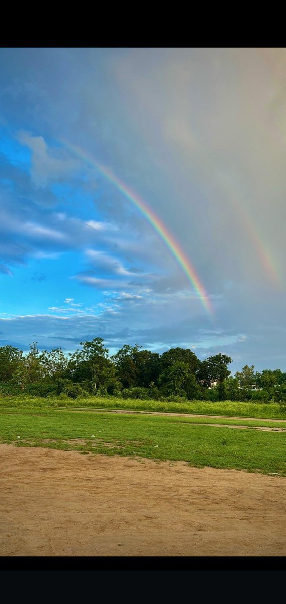 Tahniyatmehdi14's tweet image. Chasing rainbows and finding beauty in the sky🌈☁️📸

#CloudsOfTheDay #VisualEscape #PhotoOfTheDay #NatureLovers