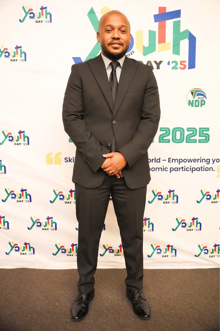 Please meet the newly appointed CEO of the NYDA, Mr. Ndumiso Kubheka.

With his blend of youth leadership experience, economic and strategic expertise, and a passion for development, Mr. Kubheka is poised to steer NYDA toward innovative, quantitative, and collaborative youth