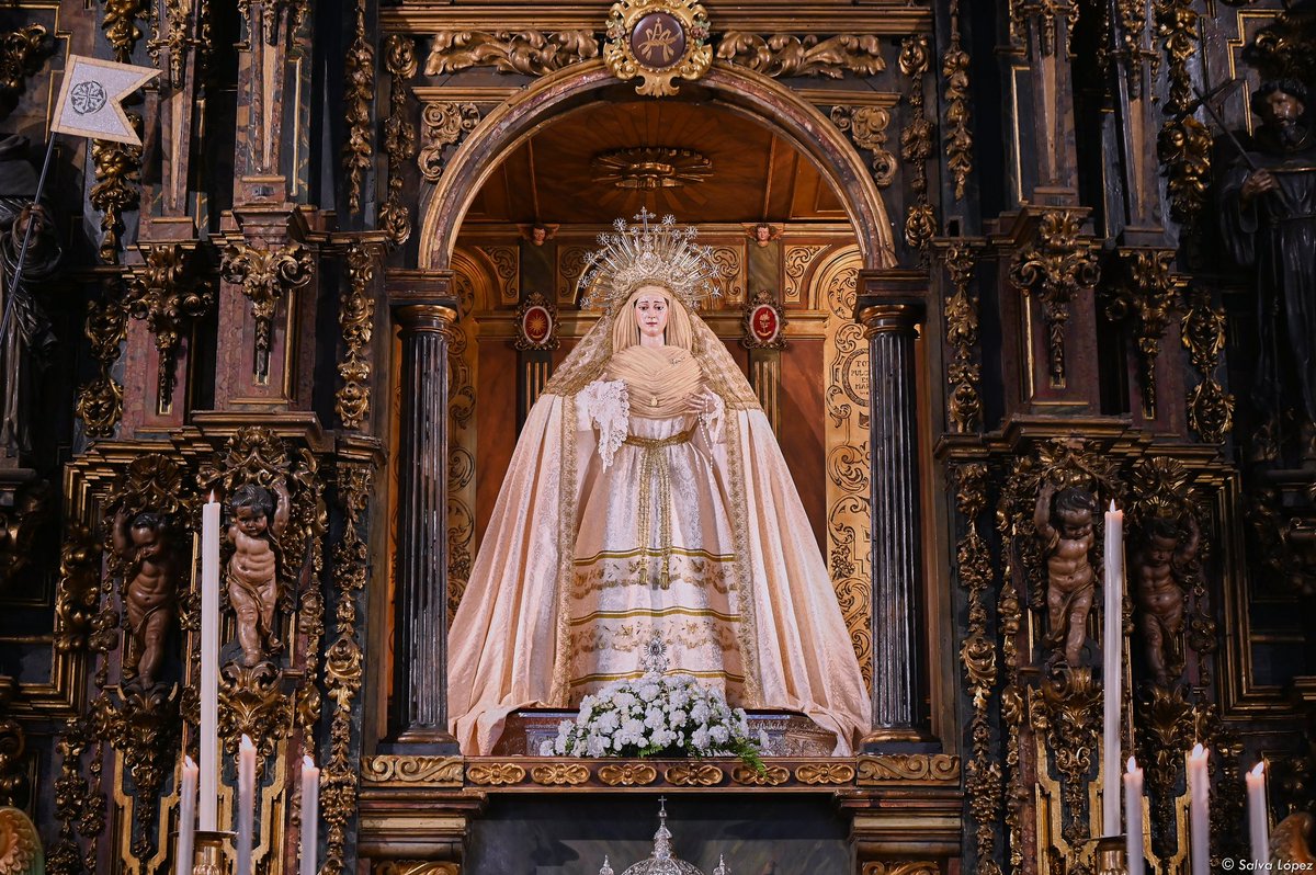 UnCofradeMas's tweet image. Así se encuentran el Santísimo Cristo del Buen Fin y Nuestra Señora de la Palma Coronada. Foto: @SalvaLpezMedina @HdadBuenFin #TDSCofrade #TDSActualidad