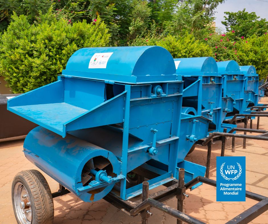 WFP_BurkinaFaso's tweet image. #Burkina_Faso | 50 millions FCFA d’équipements agricoles remis à 15 coopératives de Zorgho & Zitenga : Décortiqueuses, étuveuses, séchoirs…
Un appui concret pour soutenir la production locale et renforcer la résilience des communautés.
@onubf @AmbCanBFA @DevCanada #KOICA