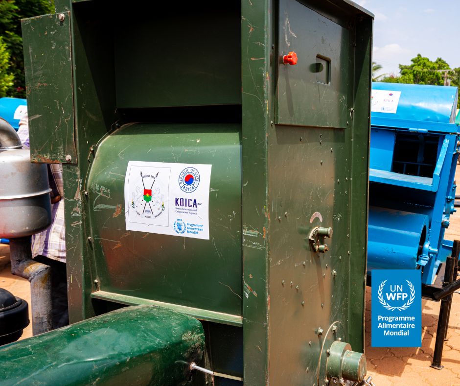 WFP_BurkinaFaso's tweet image. #Burkina_Faso | 50 millions FCFA d’équipements agricoles remis à 15 coopératives de Zorgho & Zitenga : Décortiqueuses, étuveuses, séchoirs…
Un appui concret pour soutenir la production locale et renforcer la résilience des communautés.
@onubf @AmbCanBFA @DevCanada #KOICA