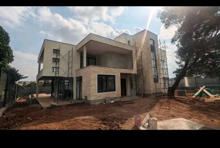 Why Real Estate Beats MMFs 📊🏘️
Money Market Funds give you ~10% p.a. But real estate?
✅ Earn rental income
✅ Grow your capital
✅ Beat inflation
✅ Own a tangible asset
✅ Build generational wealth
Invest once, earn for life.
At Laxicone Builders Ltd, we guide you invest.
