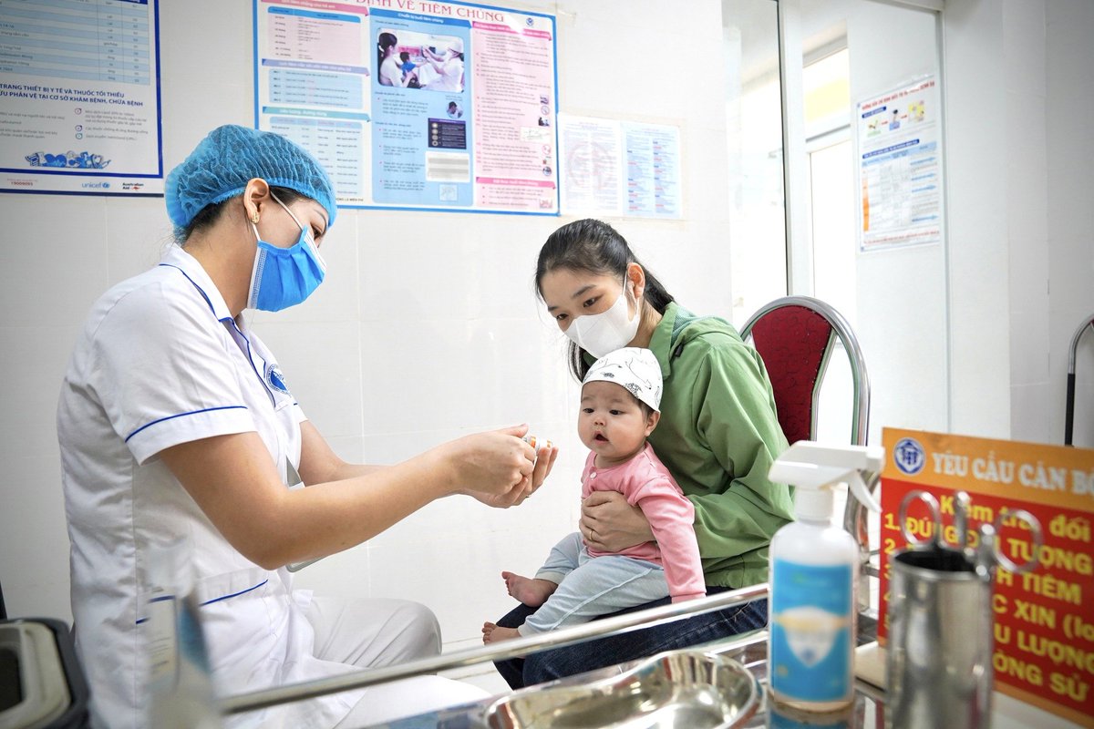 WHOVietnam's tweet image. Around the world, patients, families and health-care workers face the challenge of substandard and falsified medical products, as well as uncertainty about manufacturing standards. This can lead to loss of trust and money, and serious health risks, treatment failure and even…