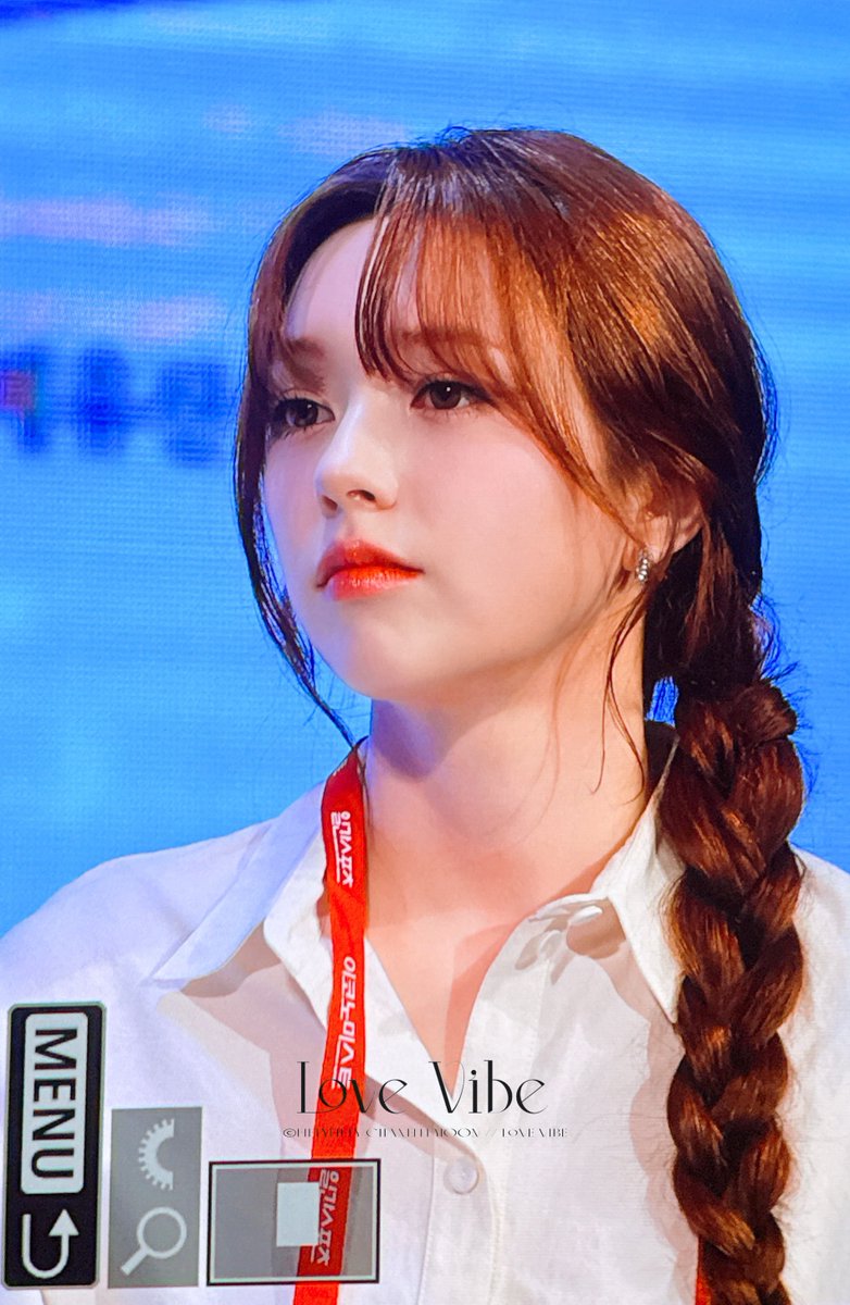 LV_fiftyfifty's tweet photo. 250702
#FIFTYFIFTY #피프티피프티
#CHANELLEMOON #문샤넬 https://t.co/vvU6jFMkIN
