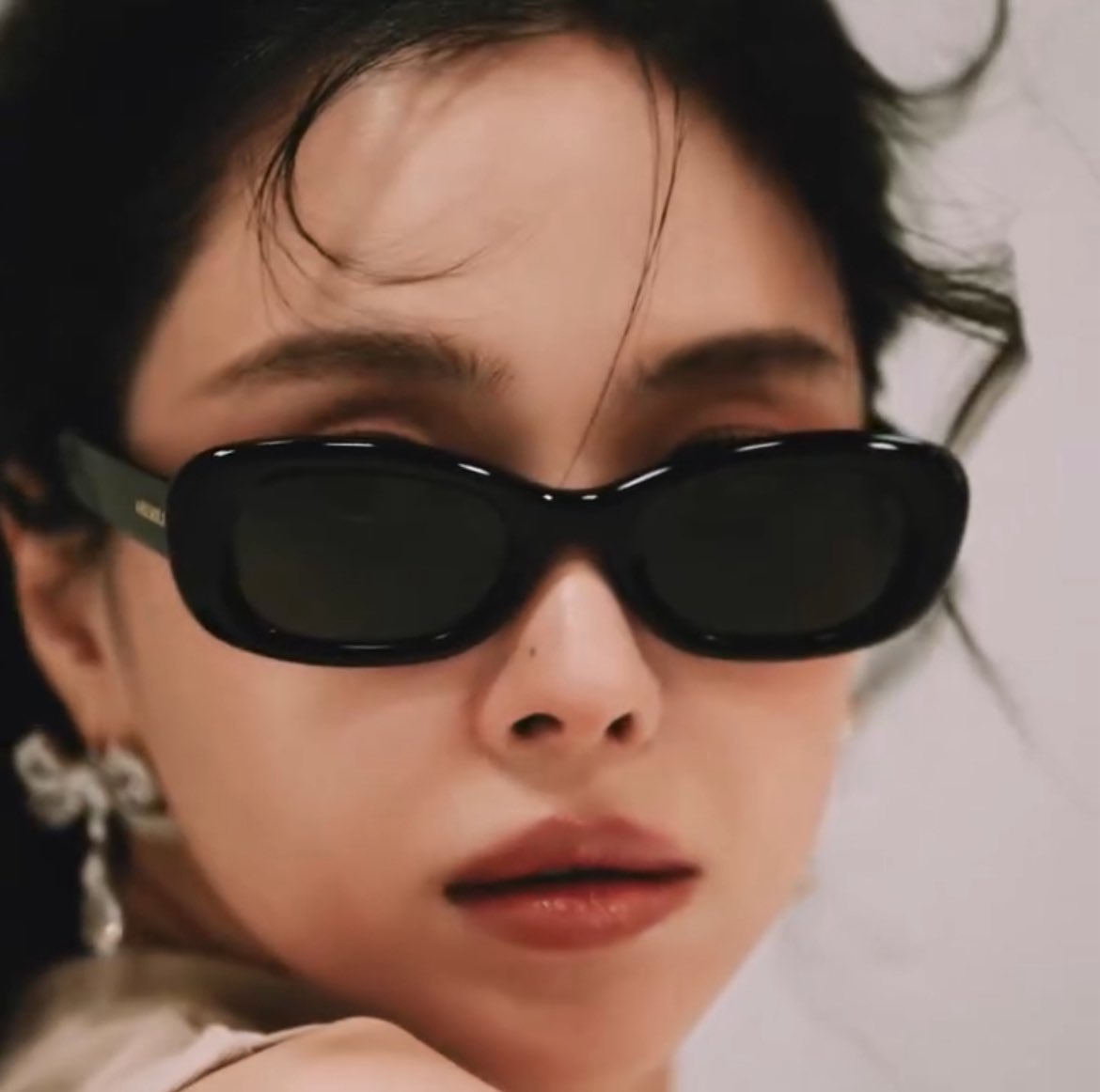 아르마일 컨셉화보 끊임없이 붐업하는 이유 : 비쥬얼 디렉팅이 ㅈㄴ 감다살임