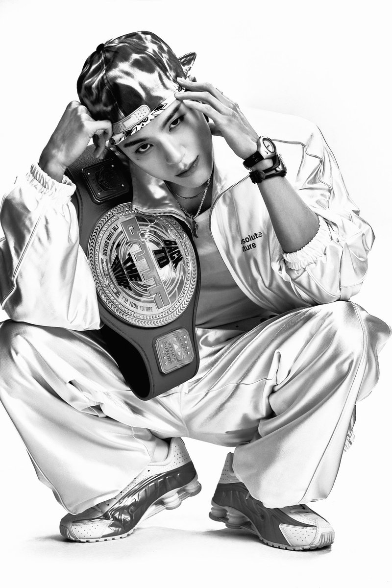 Twildight's tweet image. The way I pose feels effortless, like I was born to stand this way. The back hat isn’t just an accessory, it’s a part of me — the way it completes the look effortlessly framing my face. Somehow it all comes together perfectly.