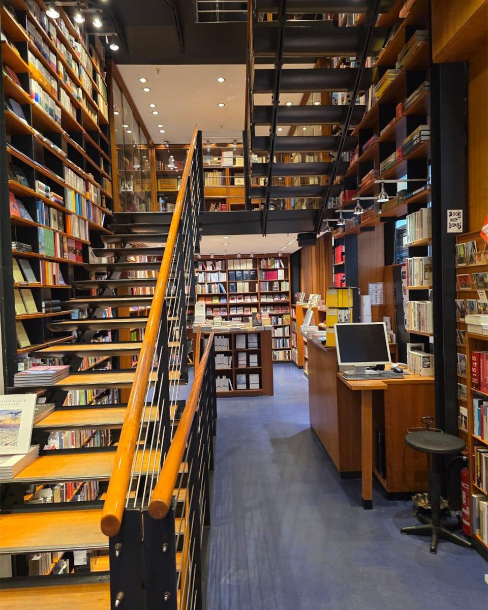 harishmehta_'s tweet photo. I was recently hosted by @FelixJudHamburg, for a book reading. Yes, you read that right – the legendary Felix Jud & Co.!

The iconic bookstore in Hamburg was opened more than a century ago in 1923, a time of gloom and doom in post World War I Germany. It was opened with hope of a better future and literary progress for the nation. It represents much more than a love for books. It stands for literary freedom, independent thought, and resilience.

Felix Jud, its founder, was a rare combination of bookseller, literary, social & political activist, and courageous citizen. He stood up to oppressive ideologies and commercial giants alike. An entrepreneur and a maverick in the truest sense.

To be invited by this bookstore for a reading of The Maverick Effect was an honour and a privilege. The event reminded me that stories still matter. The conversations we had, with readers, thinkers, and entrepreneurs, were thoughtful and wide-ranging.

We spoke about why I wrote the book. My aim was simple: to tell the definitive story of India's IT revolution and its institutions, its people and above all, its transformation of India's economy and future.

The process of writing it was anything but simple. I am an entrepreneur, not a writer, by profession. But over three years, with a team led by my daughter-in-law @NatashaJMehta, we collaborated with and became researchers, interviewers, fact-checkers, and storytellers. We drew from memory, notes, internal memos, and over 100 interviews to ensure the highest level of accuracy.

We wrote and rewrote every chapter multiple times. Some stories had to be left out. A printed book can only hold so much. But the spirit of those stories lives on in the pages.

Felix Jud’s legacy and the values he stood for resonate with the spirit behind The Maverick Effect. I am grateful to the team at the bookstore and the audience in Hamburg for their warmth, their curiosity, and their love for stories that matter.

@ArupJPaul, @RNamb, @keshav_murugesh, @debjani_ghosh_, @sangeetagupta29, @nasscom 

#FelixJudAndCo #HamburgBookReading #LiteraryFreedom #IndependentThought #Resilience #TheMaverickEffect #IndiaITRevolution #EntrepreneurWriter #BookstoreEvent #StorytellingLegacy
